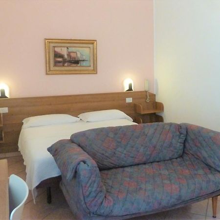 Hotel Baitone - Nature Village Malcesine Room photo